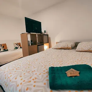  Appartement Studio Cosy Avec Clim Et Terrasse Ideal Couple